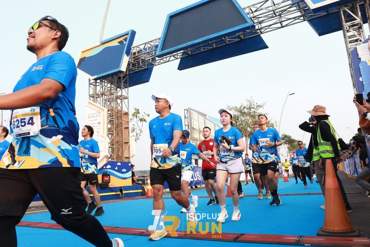 Race photo from ISOPlus Run 2024 Jakarta
