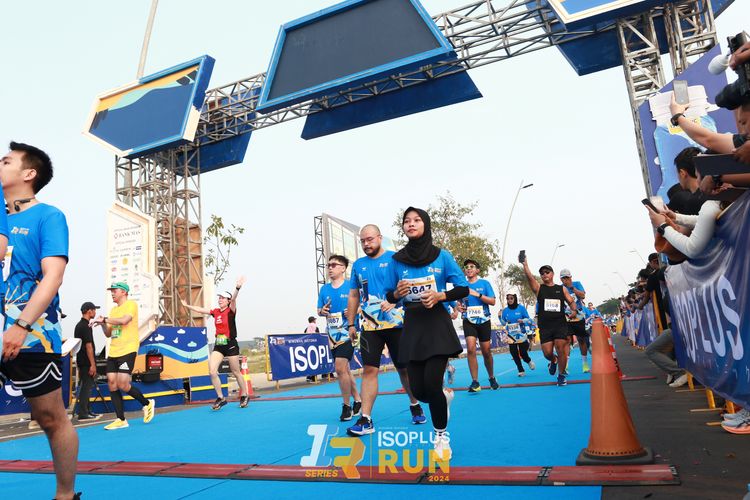 Race photo from ISOPlus Run 2024 Jakarta