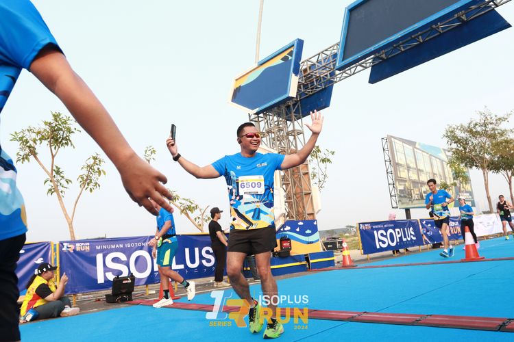 Race photo from ISOPlus Run 2024 Jakarta