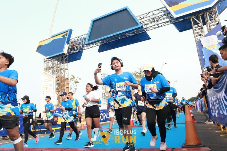 Race photo from ISOPlus Run 2024 Jakarta