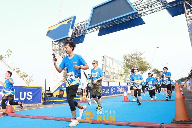 Race photo from ISOPlus Run 2024 Jakarta