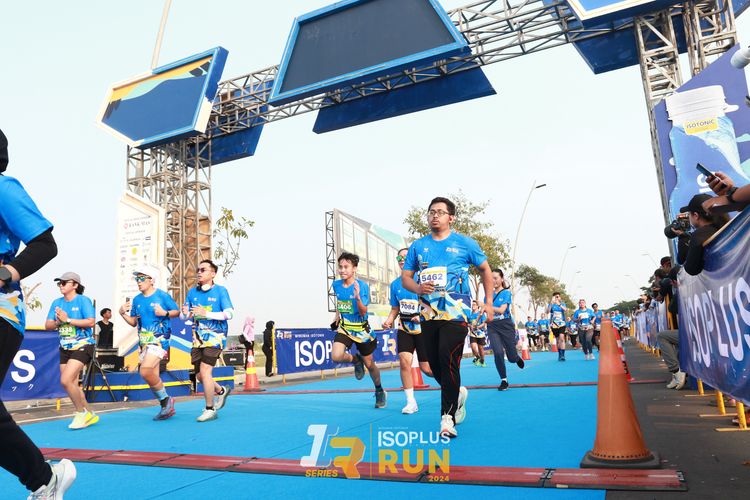 Race photo from ISOPlus Run 2024 Jakarta