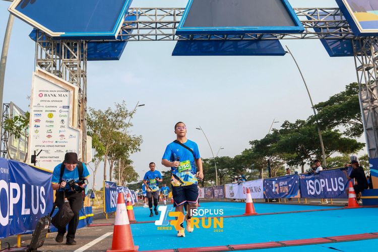 Race photo from ISOPlus Run 2024 Jakarta
