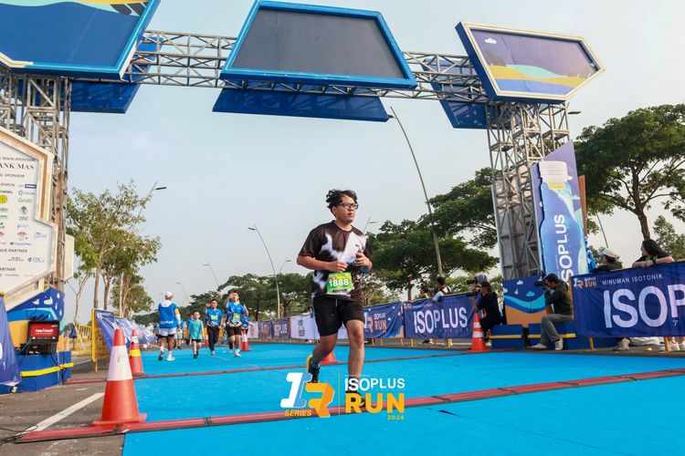 Race photo from ISOPlus Run 2024 Jakarta