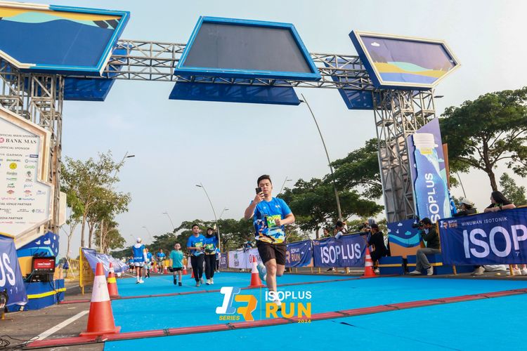 Race photo from ISOPlus Run 2024 Jakarta