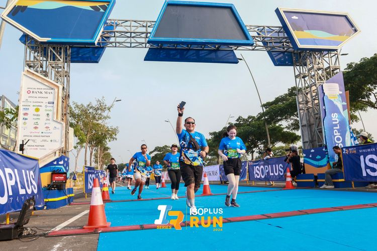 Race photo from ISOPlus Run 2024 Jakarta