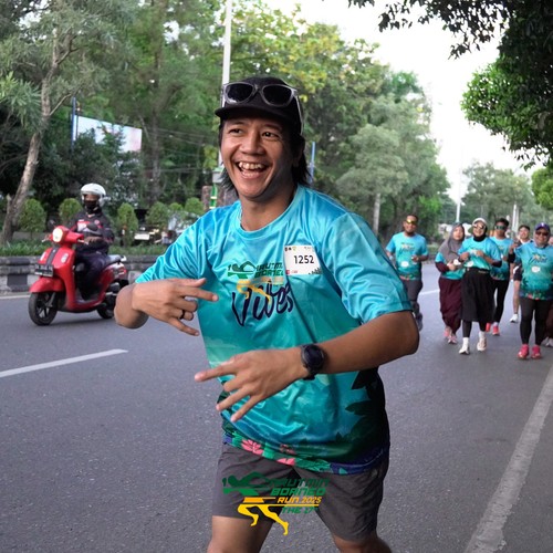Race photo from VIBES AND STRENGTH CAMP ABR 2025