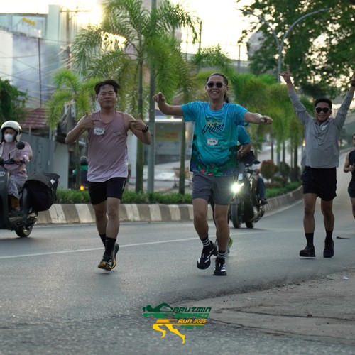 Race photo from VIBES AND STRENGTH CAMP ABR 2025