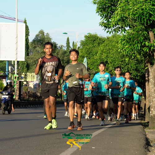 Race photo from VIBES AND STRENGTH CAMP ABR 2025
