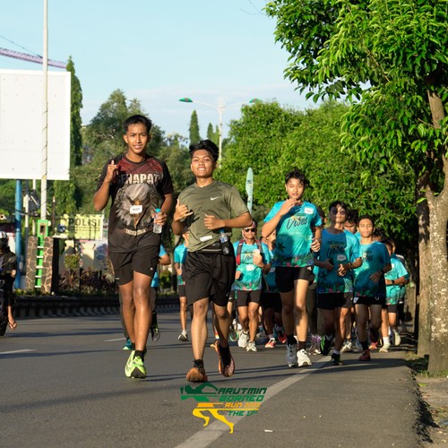 Race photo from VIBES AND STRENGTH CAMP ABR 2025