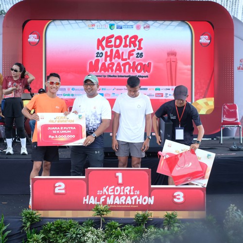 Race photo from KEDIRI HALF MARATHON 2026