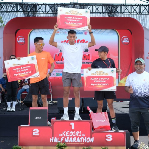 Race photo from KEDIRI HALF MARATHON 2026