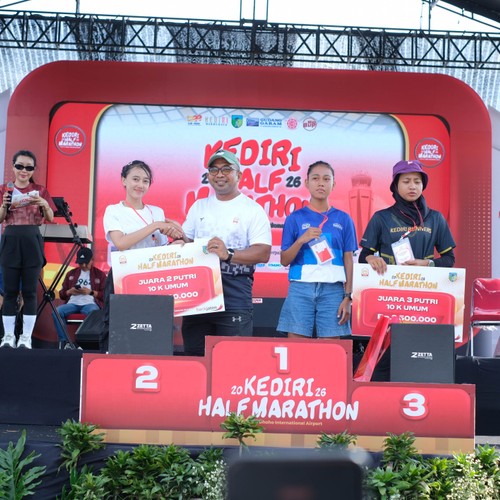 Race photo from KEDIRI HALF MARATHON 2026