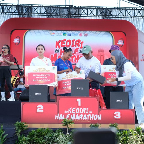 Race photo from KEDIRI HALF MARATHON 2026