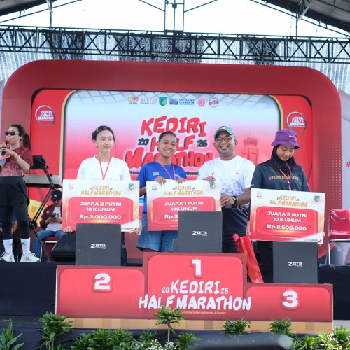 Race photo from KEDIRI HALF MARATHON 2026