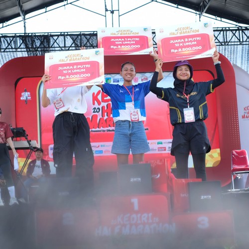 Race photo from KEDIRI HALF MARATHON 2026