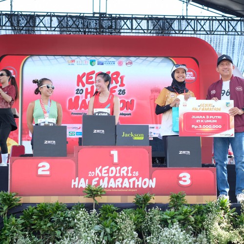 Race photo from KEDIRI HALF MARATHON 2026