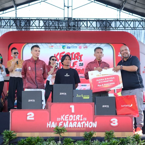 Race photo from KEDIRI HALF MARATHON 2026