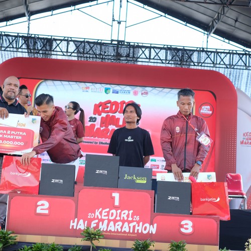 Race photo from KEDIRI HALF MARATHON 2026
