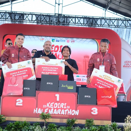 Race photo from KEDIRI HALF MARATHON 2026