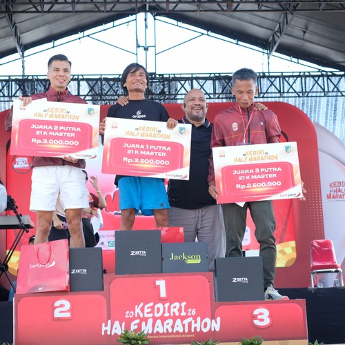 Race photo from KEDIRI HALF MARATHON 2026