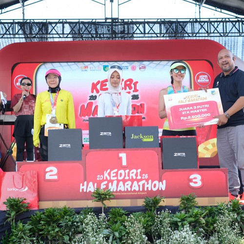 Race photo from KEDIRI HALF MARATHON 2026