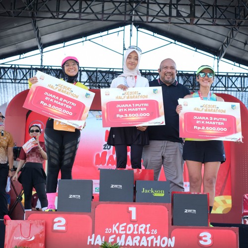 Race photo from KEDIRI HALF MARATHON 2026