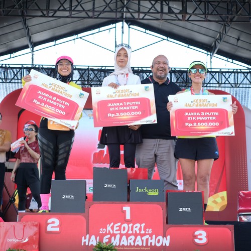 Race photo from KEDIRI HALF MARATHON 2026