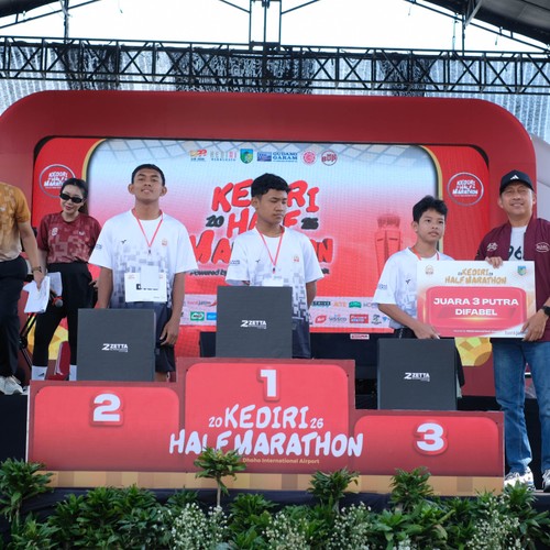 Race photo from KEDIRI HALF MARATHON 2026