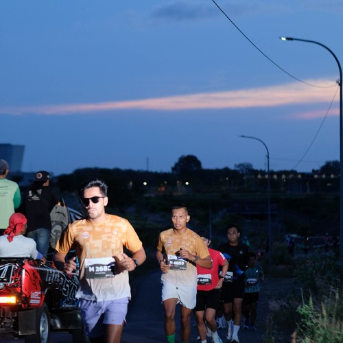 Race photo from KEDIRI HALF MARATHON 2026