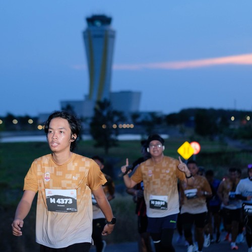 Race photo from KEDIRI HALF MARATHON 2026
