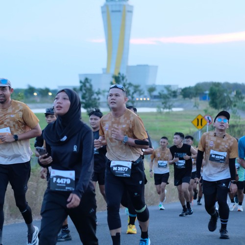 Race photo from KEDIRI HALF MARATHON 2026
