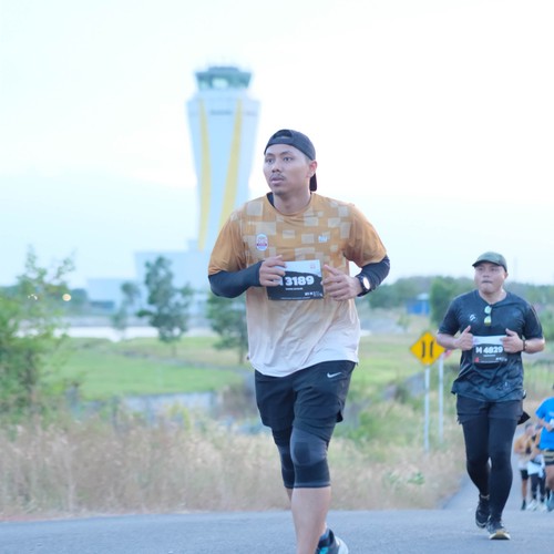 Race photo from KEDIRI HALF MARATHON 2026