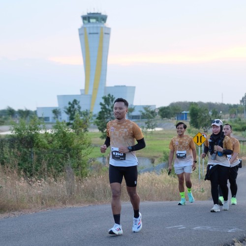 Race photo from KEDIRI HALF MARATHON 2026