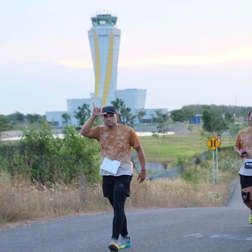 Race photo from KEDIRI HALF MARATHON 2026
