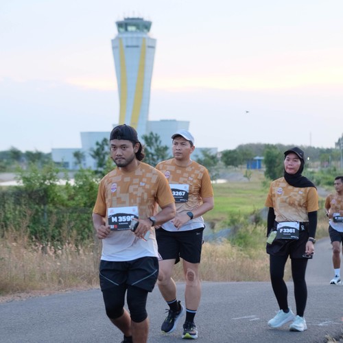 Race photo from KEDIRI HALF MARATHON 2026