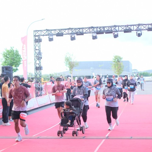 Race photo from KEDIRI HALF MARATHON 2026