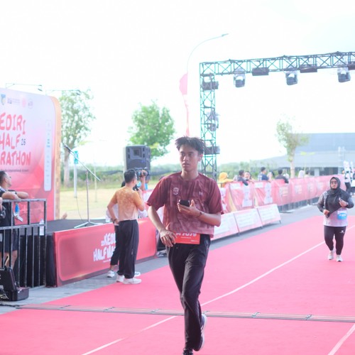 Race photo from KEDIRI HALF MARATHON 2026
