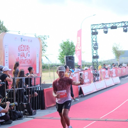 Race photo from KEDIRI HALF MARATHON 2026