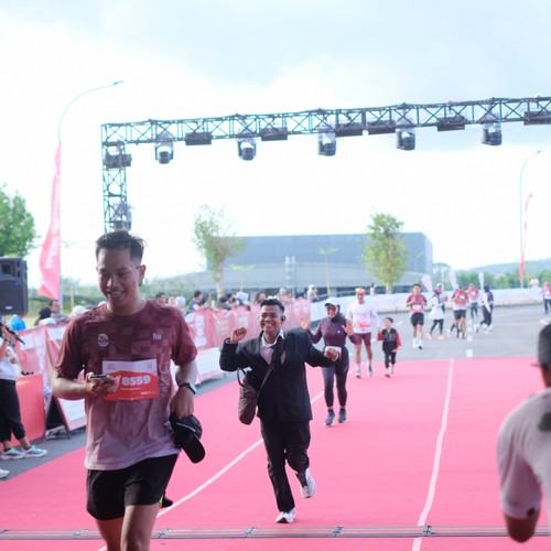 Race photo from KEDIRI HALF MARATHON 2026
