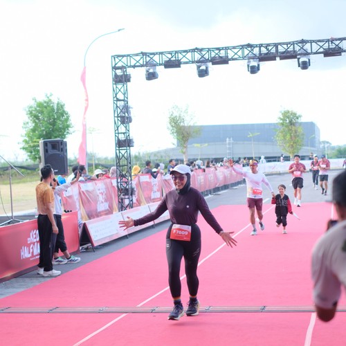 Race photo from KEDIRI HALF MARATHON 2026