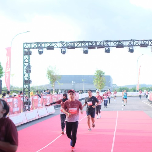 Race photo from KEDIRI HALF MARATHON 2026