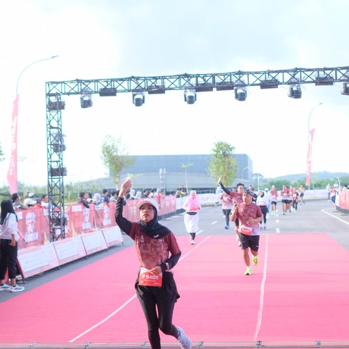Race photo from KEDIRI HALF MARATHON 2026