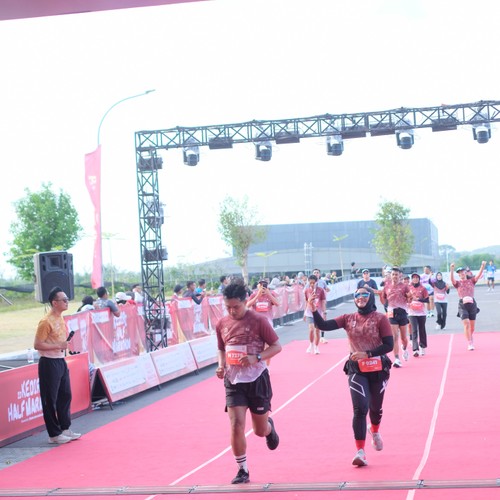 Race photo from KEDIRI HALF MARATHON 2026