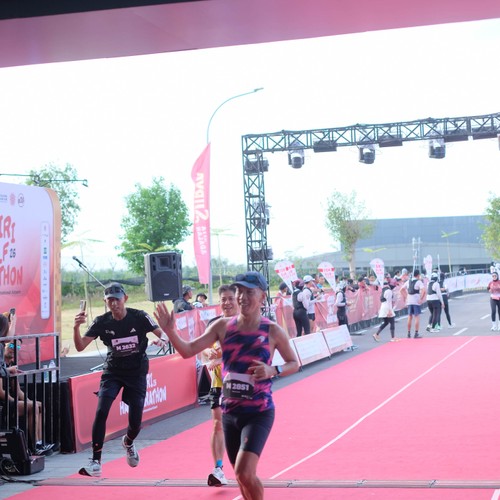Race photo from KEDIRI HALF MARATHON 2026