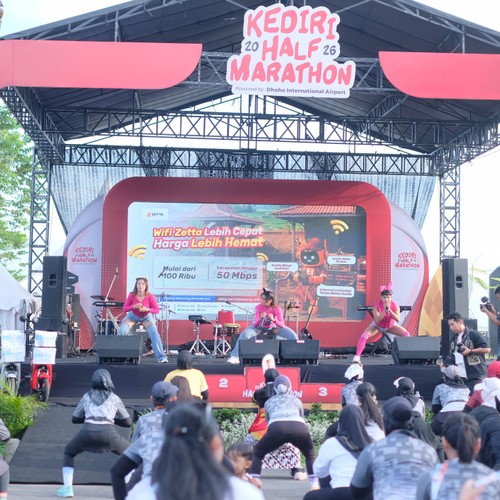 Race photo from KEDIRI HALF MARATHON 2026