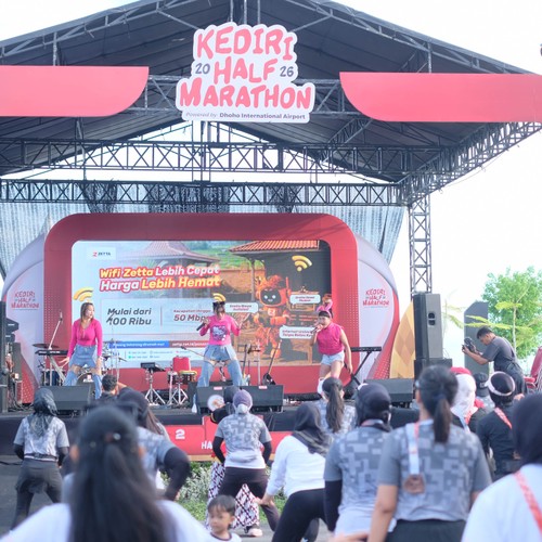 Race photo from KEDIRI HALF MARATHON 2026