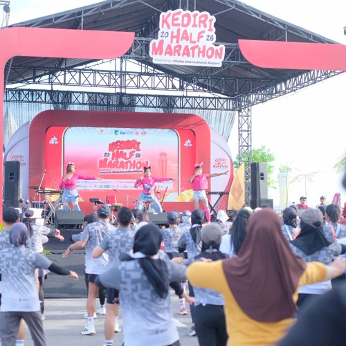 Race photo from KEDIRI HALF MARATHON 2026