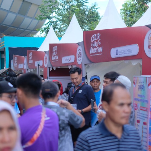 Race photo from KEDIRI HALF MARATHON 2026