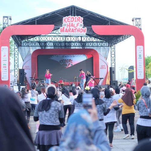 Race photo from KEDIRI HALF MARATHON 2026